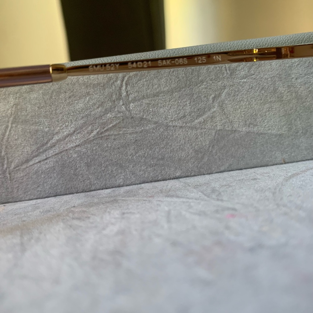 Miu Miu logo sunglasses - Picture 4 of 11